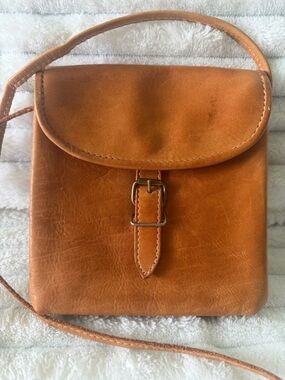 Barganza Vintage Style Leather Crossbody Bag Tan Cognac Small Flap 90’s